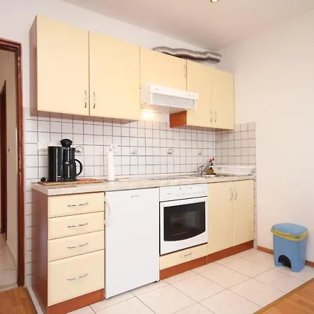 アパート By The Sea Preko, Ugljan - 8384 *