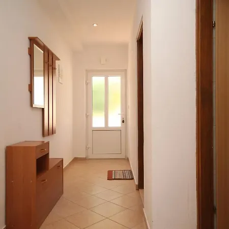 By The Sea Preko, Ugljan - 8384 *