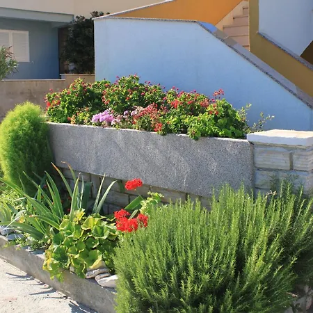 アパート By The Sea Preko, Ugljan - 8384 プレコ