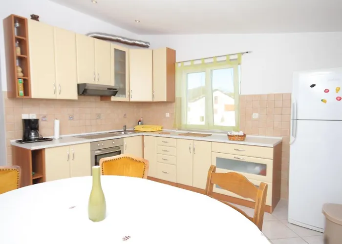 Apartment By The Sea Preko, Ugljan - 8384 Preko